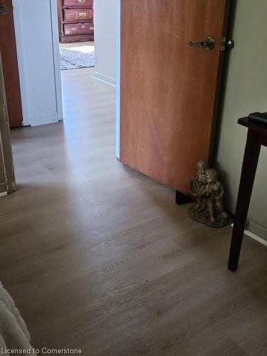 97 Guildwood Drive, Hamilton, ON - Indoor Photo Showing Other Room