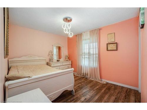 8299 Concession 2 Rd, West Lincoln, ON - Indoor Photo Showing Bedroom