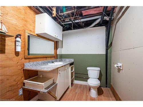 154-156 Freelton Road, Freelton, ON 