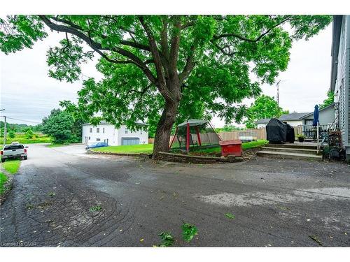 154-156 Freelton Road, Freelton, ON 