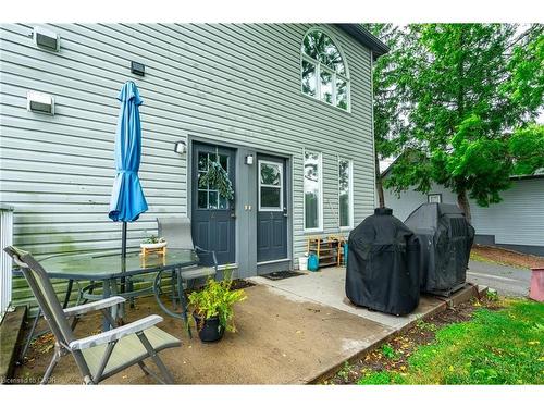 154-156 Freelton Road, Freelton, ON 