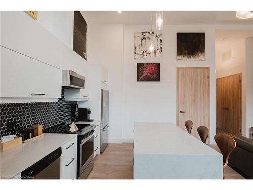 Lph13-118 King Street E, Hamilton, ON - Indoor Photo Showing Kitchen