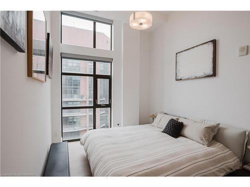 Lph13-118 King Street E, Hamilton, ON - Indoor Photo Showing Bedroom