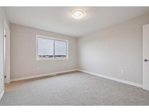 101 Elvira Way, Thorold, ON - Indoor Photo Showing Other Room