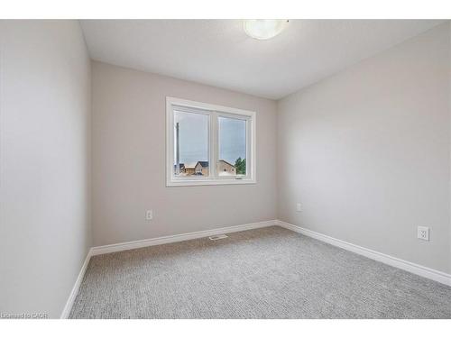 105 Elvira Way, Thorold, ON - Indoor Photo Showing Other Room
