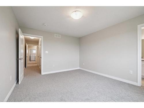 99 Elvira Way, Thorold, ON - Indoor Photo Showing Other Room