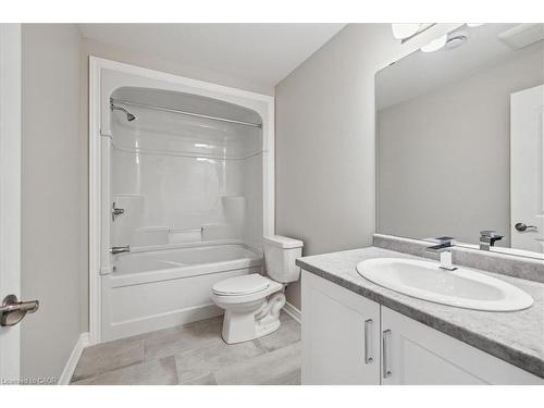 99 Elvira Way, Thorold, ON - Indoor Photo Showing Bathroom
