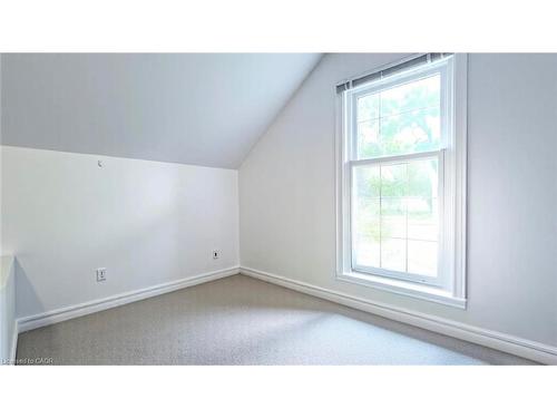 34 Saunby Street, London, ON - Indoor Photo Showing Other Room