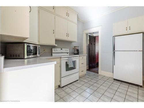 74 Chedoke Avenue, Hamilton, ON - Indoor Photo Showing Kitchen