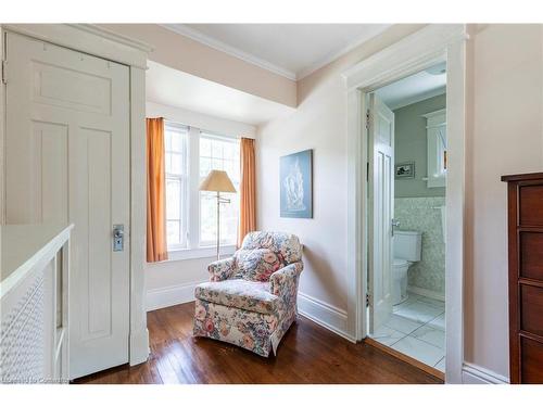 74 Chedoke Avenue, Hamilton, ON - Indoor Photo Showing Other Room