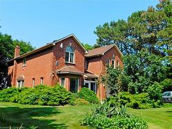 4916 Thirty Road N Beamsville, ON L3J 1W2