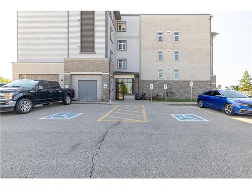 4-64 Frederick Drive, Guelph, ON 