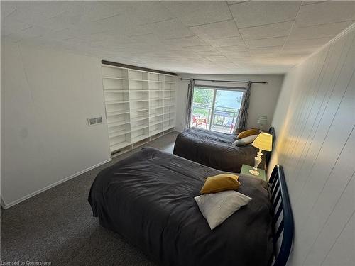 5803 Haliburton Lake Road, Dysart, ON - Indoor Photo Showing Bedroom