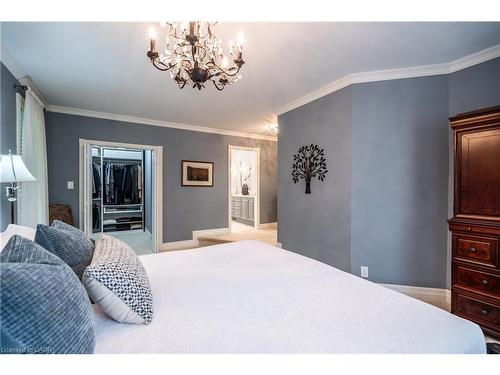 98 Hadley Drive, Ancaster, ON - Indoor Photo Showing Bedroom