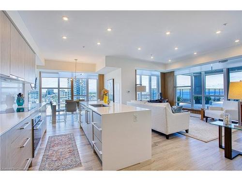 707-16 Concord Place  Grimsby, ON L3M 0J1