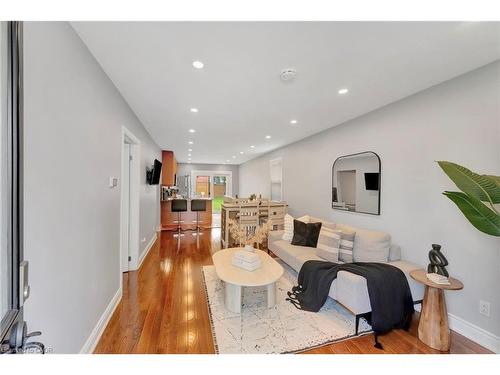 746 Roxborough Avenue, Hamilton, ON - Indoor