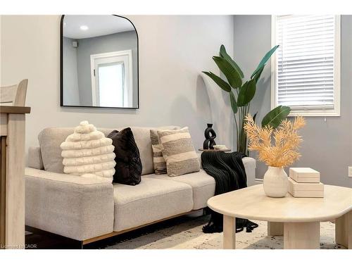 746 Roxborough Avenue, Hamilton, ON - Indoor