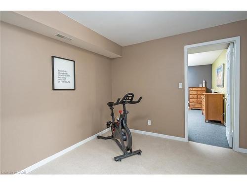 275 Alexander Court, Burlington, ON - Indoor Photo Showing Gym Room