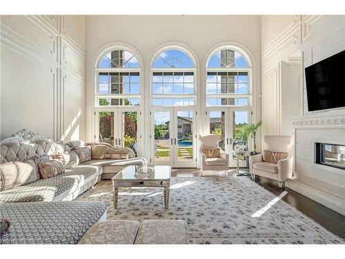 3122 Cedar Springs Road, Burlington, ON - Indoor Photo Showing Living Room With Fireplace