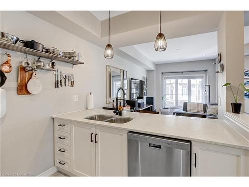 49-377 Glancaster Road, Hamilton, ON - Indoor Photo Showing Kitchen With Double Sink