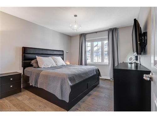 49-377 Glancaster Road, Hamilton, ON - Indoor Photo Showing Bedroom