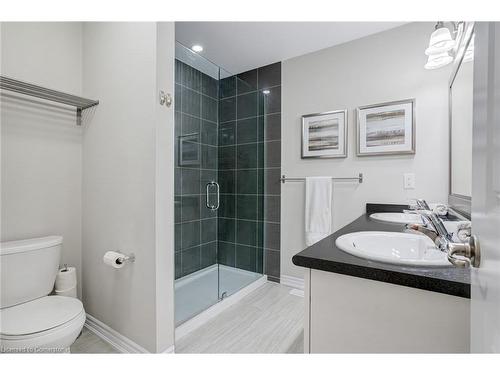 49-377 Glancaster Road, Hamilton, ON - Indoor Photo Showing Bathroom