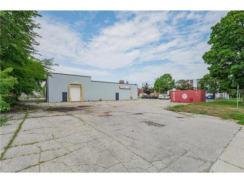 8 Oxford Street, Cambridge, ON 