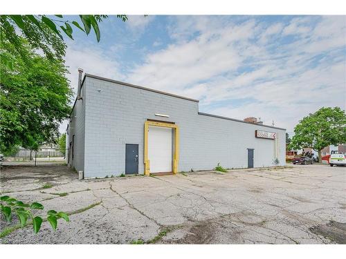 8 Oxford Street, Cambridge, ON 