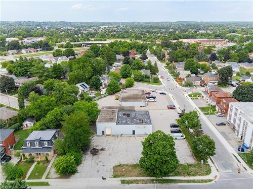 8 Oxford Street, Cambridge, ON 