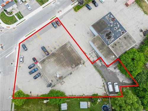 8 Oxford Street, Cambridge, ON 