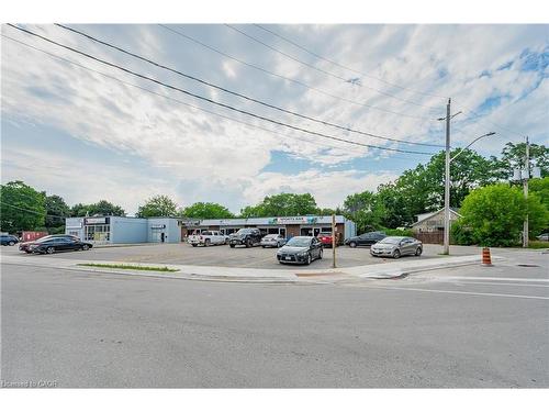 8 Oxford Street, Cambridge, ON 