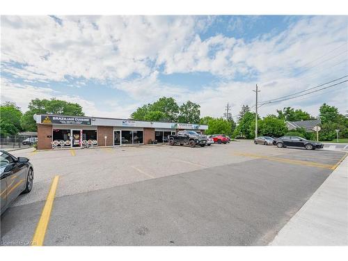 8 Oxford Street, Cambridge, ON 