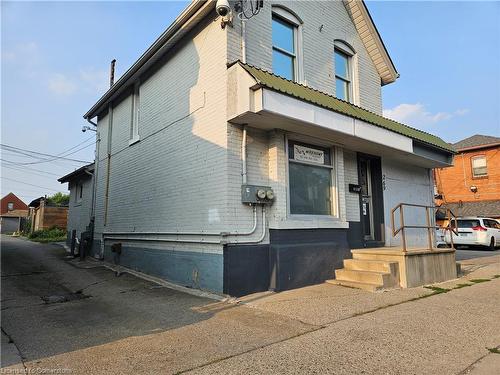 269 Cannon Street E Hamilton, ON L8L 2B4