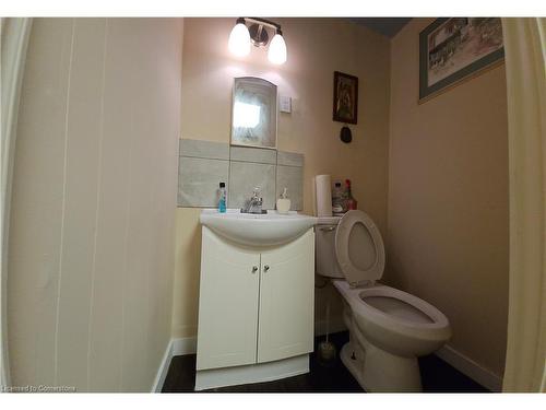 269 Cannon Street E, Hamilton, ON - Indoor Photo Showing Bathroom