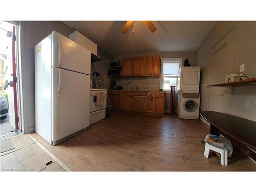 269 Cannon Street E, Hamilton, ON - Indoor Photo Showing Garage