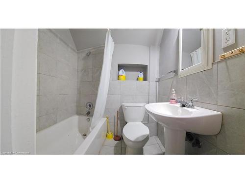 269 Cannon Street E, Hamilton, ON - Indoor Photo Showing Bathroom