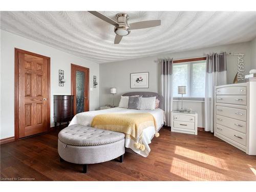 15 Marquette Drive, Kitchener, ON - Indoor Photo Showing Bedroom