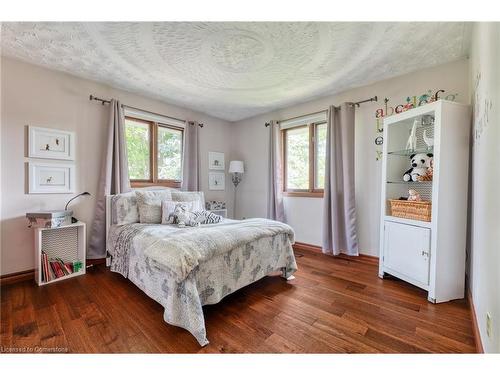 15 Marquette Drive, Kitchener, ON - Indoor Photo Showing Bedroom
