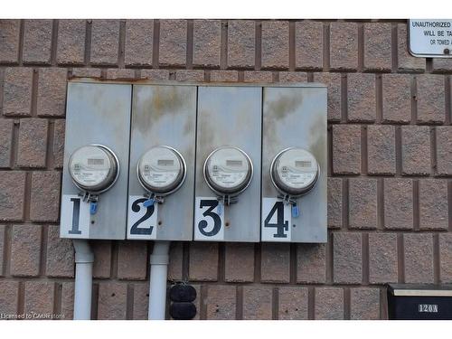 120 Parkdale Avenue N, Hamilton, ON 