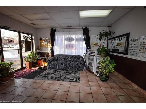 120 Parkdale Avenue N, Hamilton, ON 