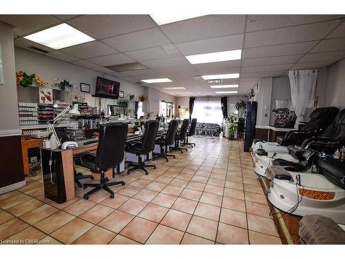 120 Parkdale Avenue N, Hamilton, ON 