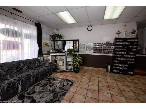 120 Parkdale Avenue N, Hamilton, ON 