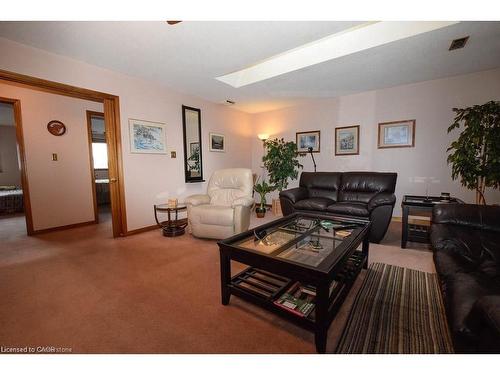 120 Parkdale Avenue N, Hamilton, ON 