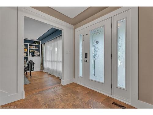 316 Fennell Avenue W, Hamilton, ON - Indoor Photo Showing Other Room