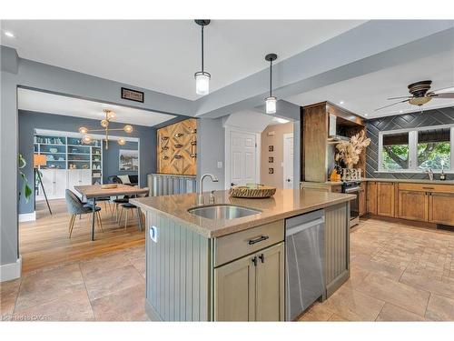 316 Fennell Avenue W, Hamilton, ON - Indoor Photo Showing Kitchen