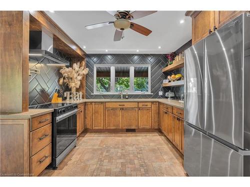 316 Fennell Avenue W, Hamilton, ON - Indoor Photo Showing Kitchen With Upgraded Kitchen