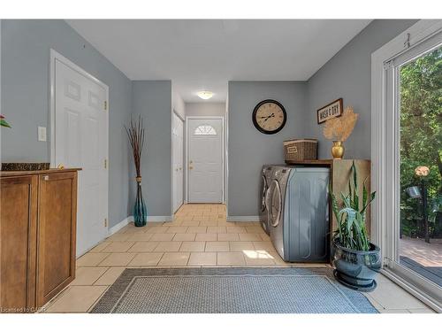 316 Fennell Avenue W, Hamilton, ON - Indoor Photo Showing Laundry Room
