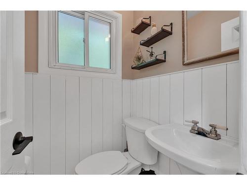 316 Fennell Avenue W, Hamilton, ON - Indoor Photo Showing Bathroom