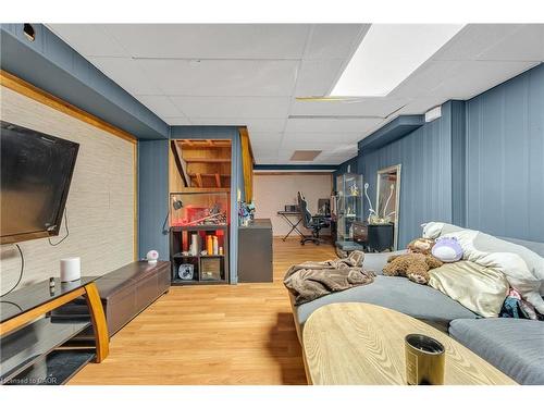 316 Fennell Avenue W, Hamilton, ON - Indoor