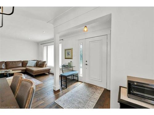 28 Marion Crescent, Dundas, ON - Indoor Photo Showing Other Room